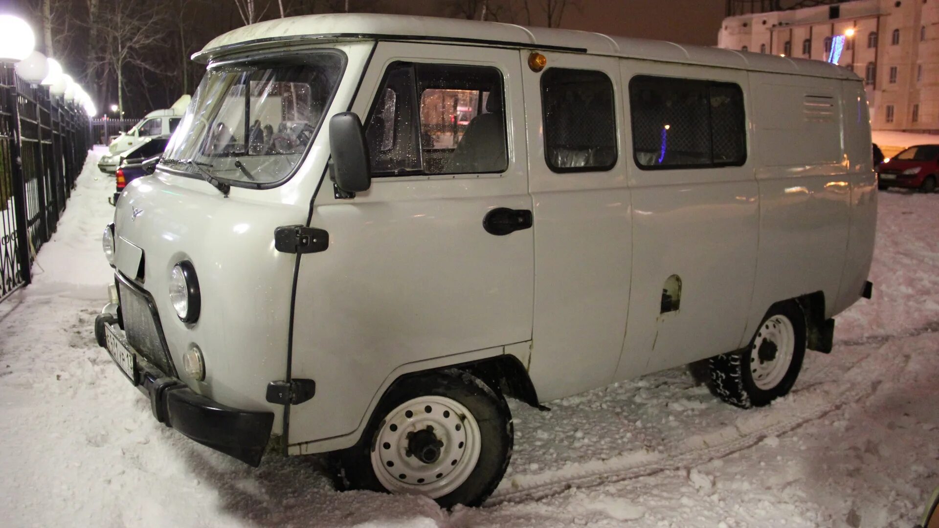 Подкрылки уаз буханка 3909. Авито пермский буханка. Уаз -2206 серый. Авито пермский буханка. Уаз 390995-04.