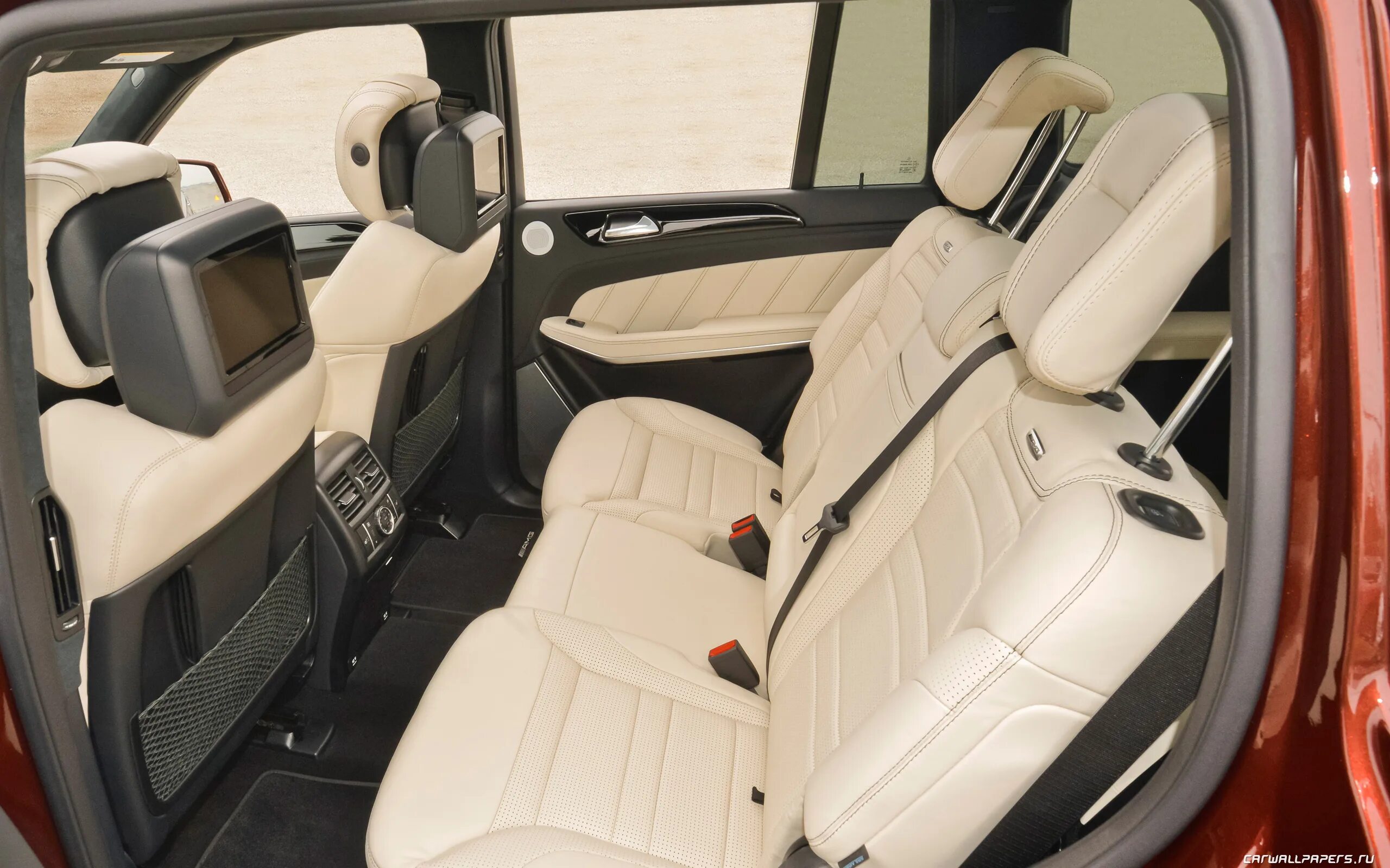 Передние сидения мерседес gl450. Designo салон mercedes ml w166. Mercedes gl 63 amg салон алькантара. Mercedes gl сиденья. Коричневый салон мерседес gls.