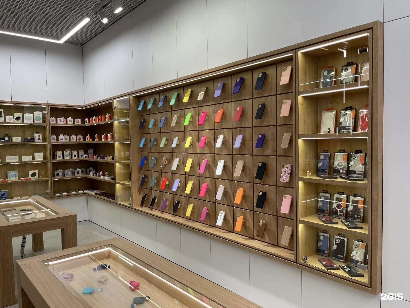 магазин телефонов на невском. интернет магазин айфонов. красивый магазин айфонов. магазины айфон в петербурге. интернет магазин айфонов.