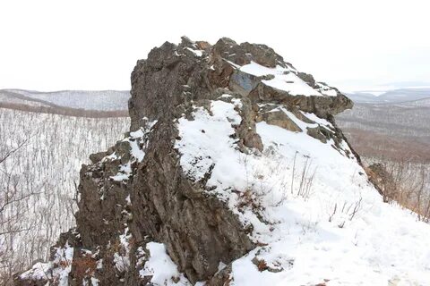 Скала красных партизан