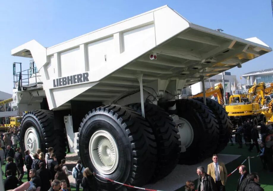 Самосвал Либхер т 282. Карьерный самосвал Liebherr t282b. Liebherr t282b и БЕЛАЗ. Немецкий самосвал Liebherr t282b.