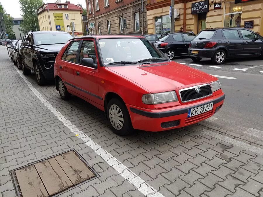Купить б у в польше. Польша машины. Авто из Польши. Русские машины в Польше. Польские авто.