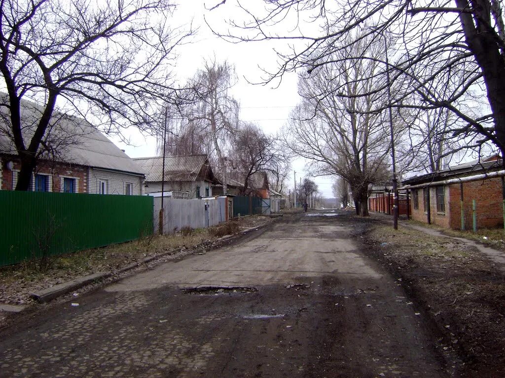 Погода в гуково. Главная улица 1гуковской города гуковл. Село Гуково Ростовской области. Г.Гуково Ростовской области ул.2а Советская. Ул мира 2 г Гуково Ростовской области.