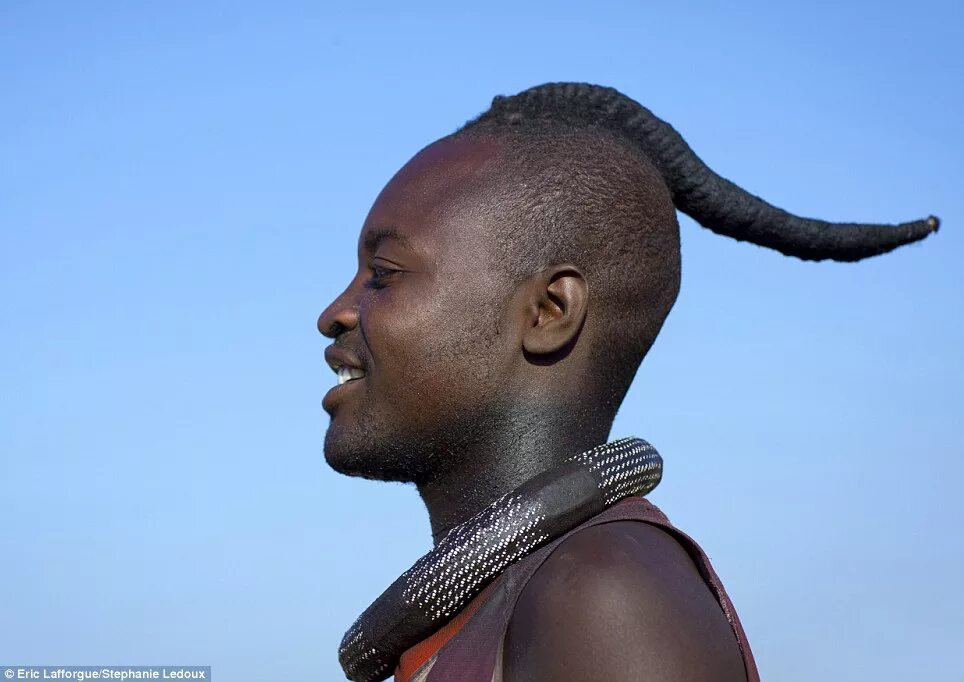 Химба Ангола. Племя Химба в Африке. Химба Намибия. Химба Африка мужчины. Как рожают племена