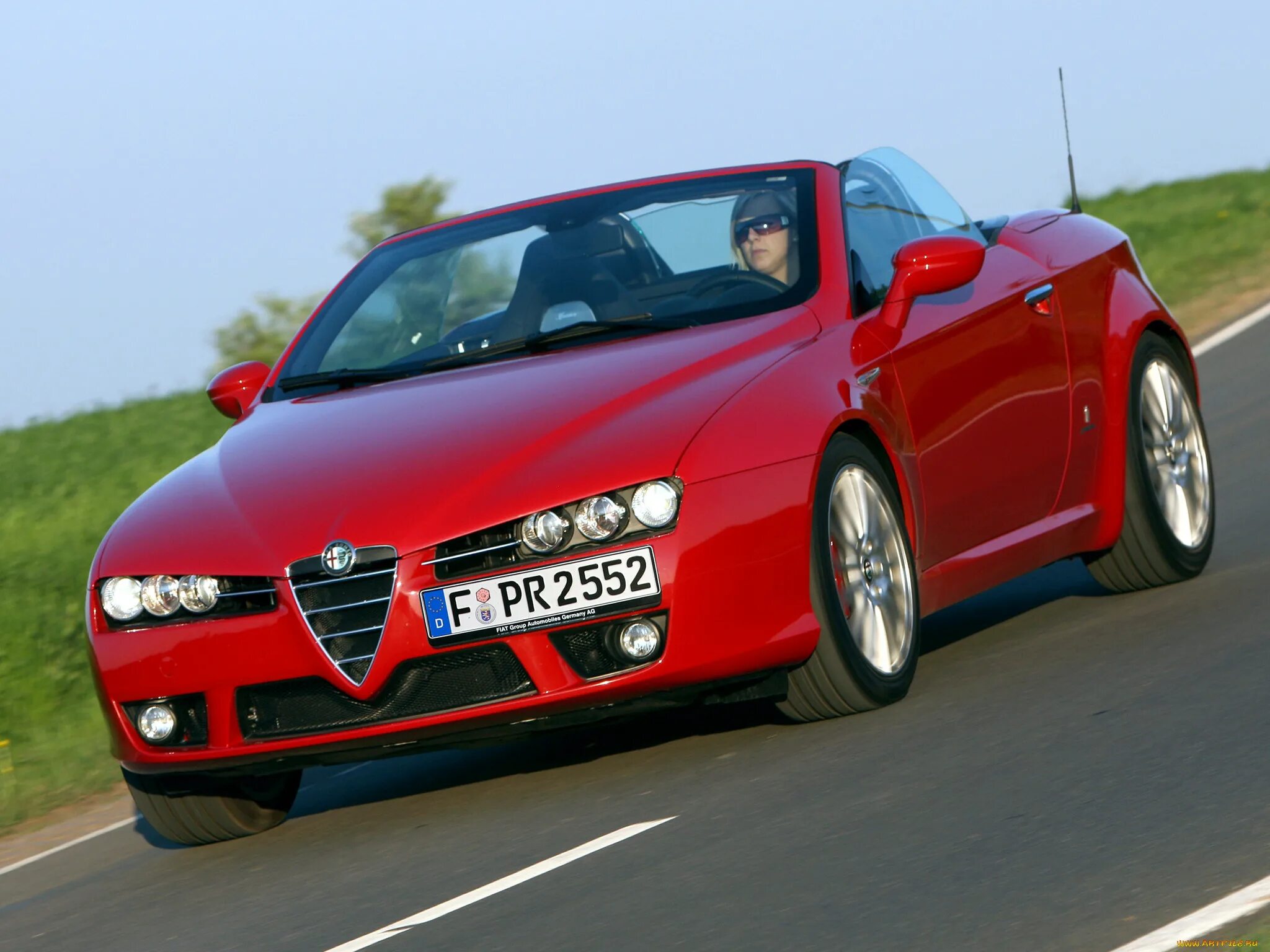 Альфа ромео 5. Alfa Romeo 939. Alfa Romeo Brera. Альфа Ромео Спайдер 2008. Alfa Romeo Спайдер красный.