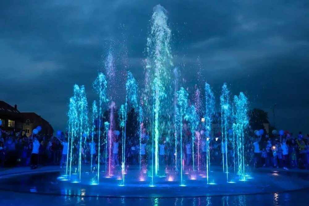 новый фонтан в усть лабинске. фонтан усть-лабинск. фонтан усть-лабинск. фонтан усть-лабинск. достопримечательности города усть-лабинска краснодарского края.