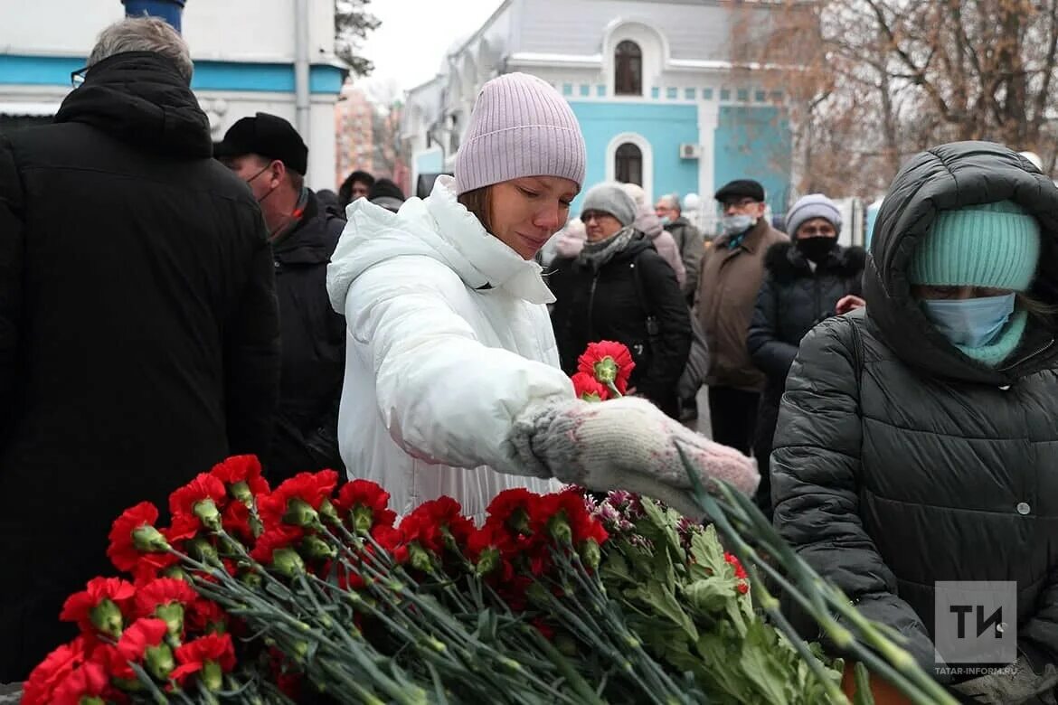 Прощание с а 50. В Казани простились с Алексеем Кулешовым. Прощание с Вологодской журналистов. В Москве простились с журналистом.