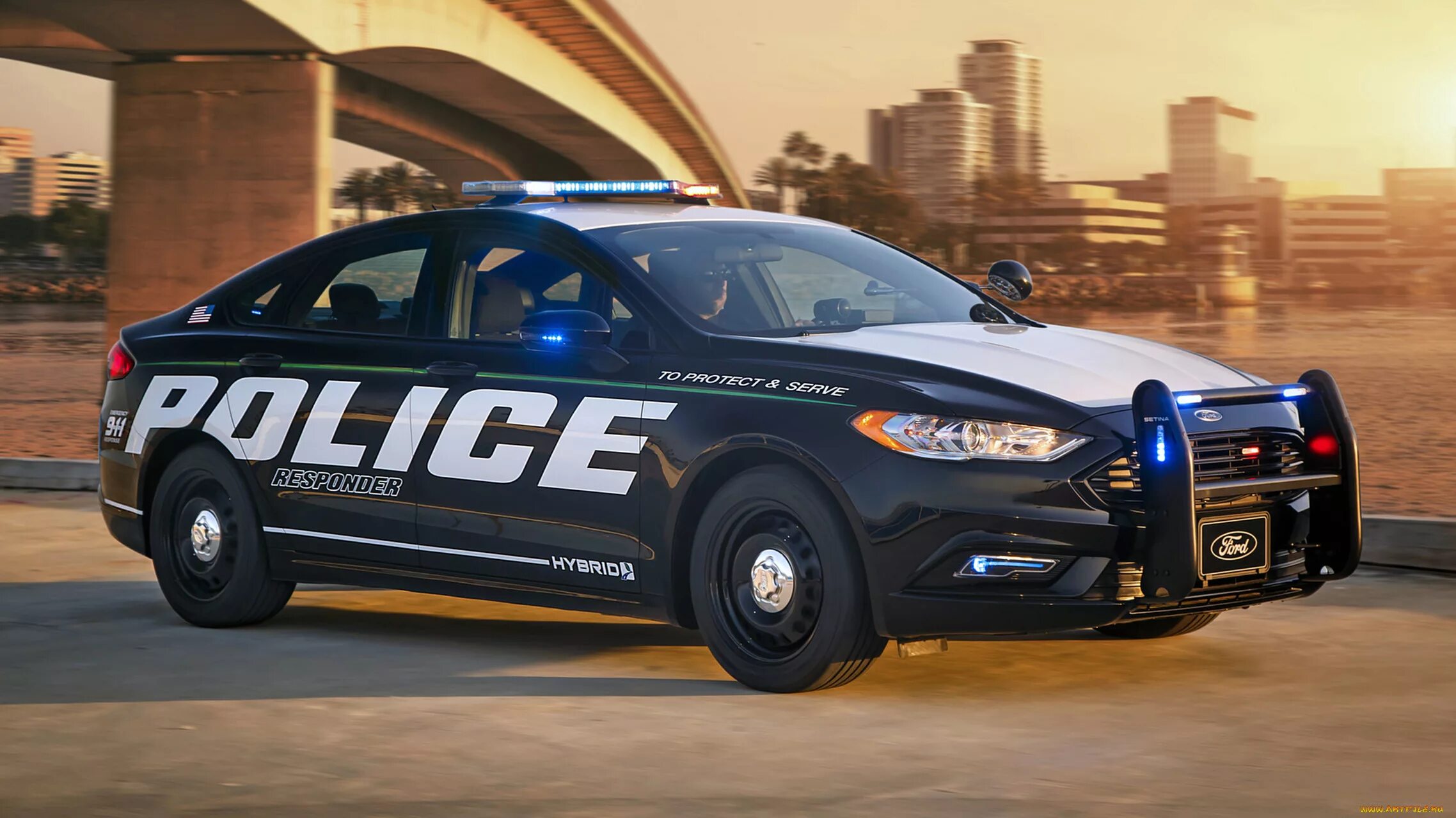 Полицейские машины в америке. Ford Police Responder Hybrid. Полицейский Форд Мондео. Ford Mondeo 2021 Police. Ford Fusion Police Interceptor.