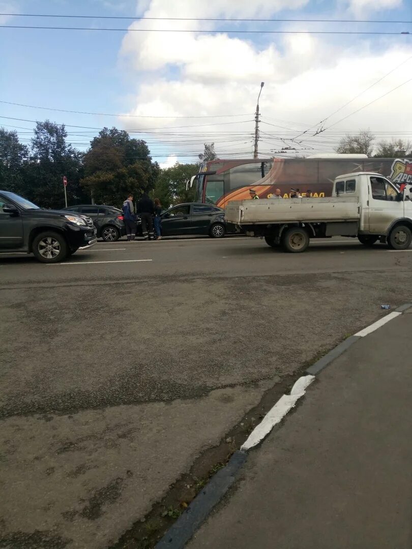 Тула жесть подслушано. Авария на зеленстрое тула. жестьтауа.