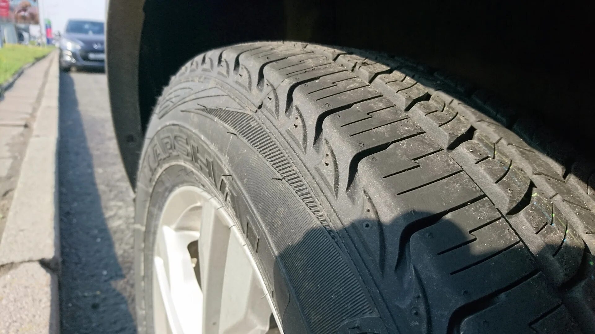 Кумхо 225 65 17. Road venture apt kl51. marshal road venture kl51. автомобильная шина kumho roadventure apt kl51 225/55 r17 97h всесезонная. автомобильная шина kumho roadventure at kl41 195 r15 100s всесезонная.