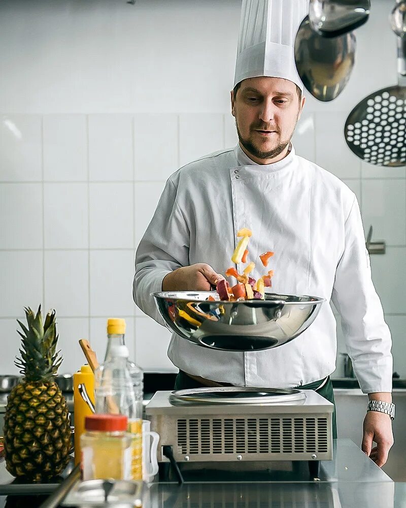Новое блюдо повара. Конкурс поваров. Блюда на конкурс поваров. Новое блюдо повара. Повар с блюдом.