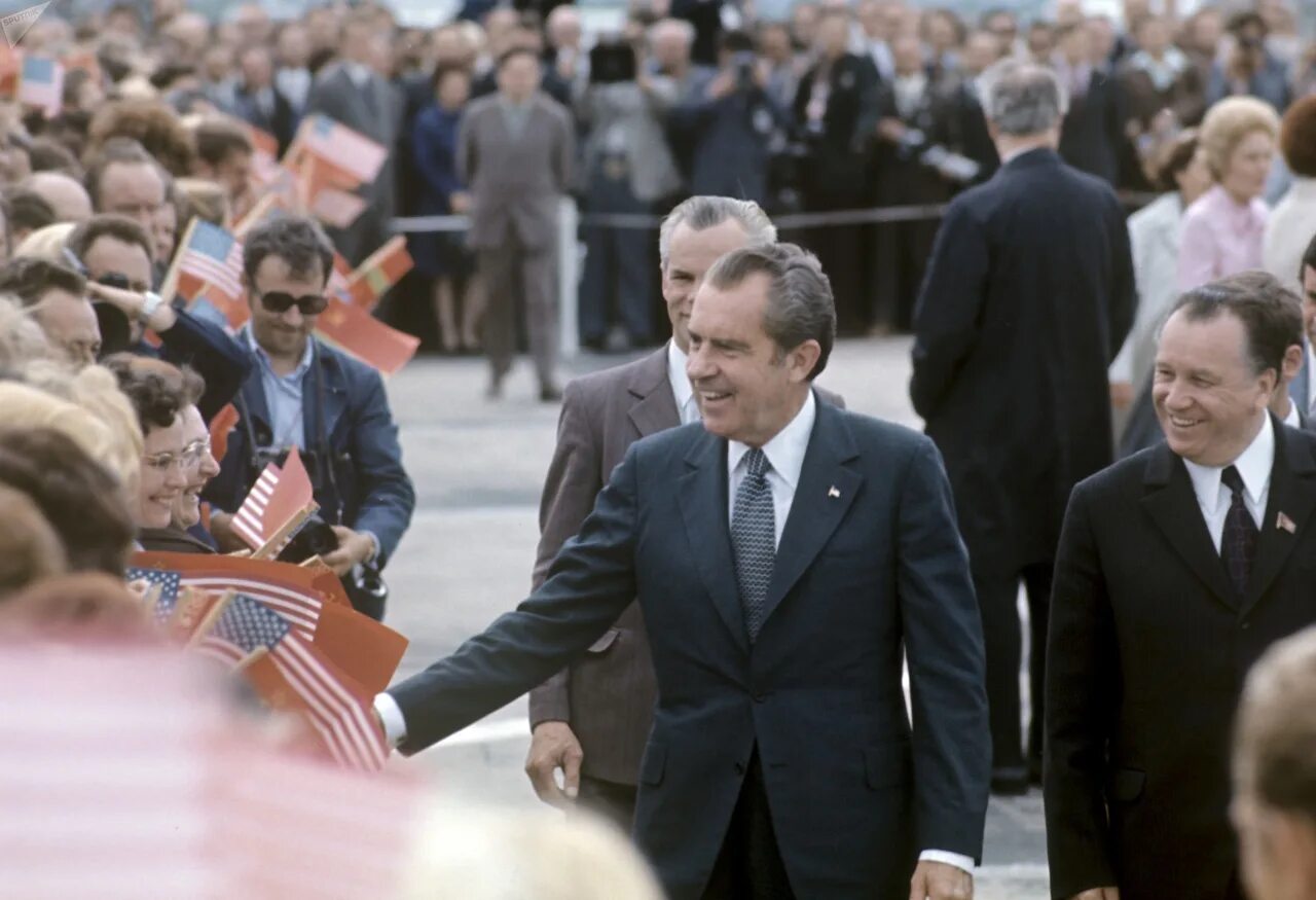 Приезд в ссср. Никсон визит 1972. Визит Ричарда Никсона в СССР 1972. Визит Никсона в Москву 1972.