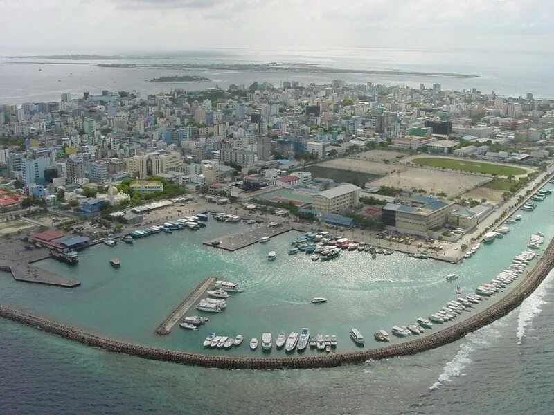 Jumeirah vittaveli 5 мальдивы. Saii lagoon maldives 5. Площадь мале мальдивы. Мале мальдивы улицы. Adaaran club rannalhi 4.