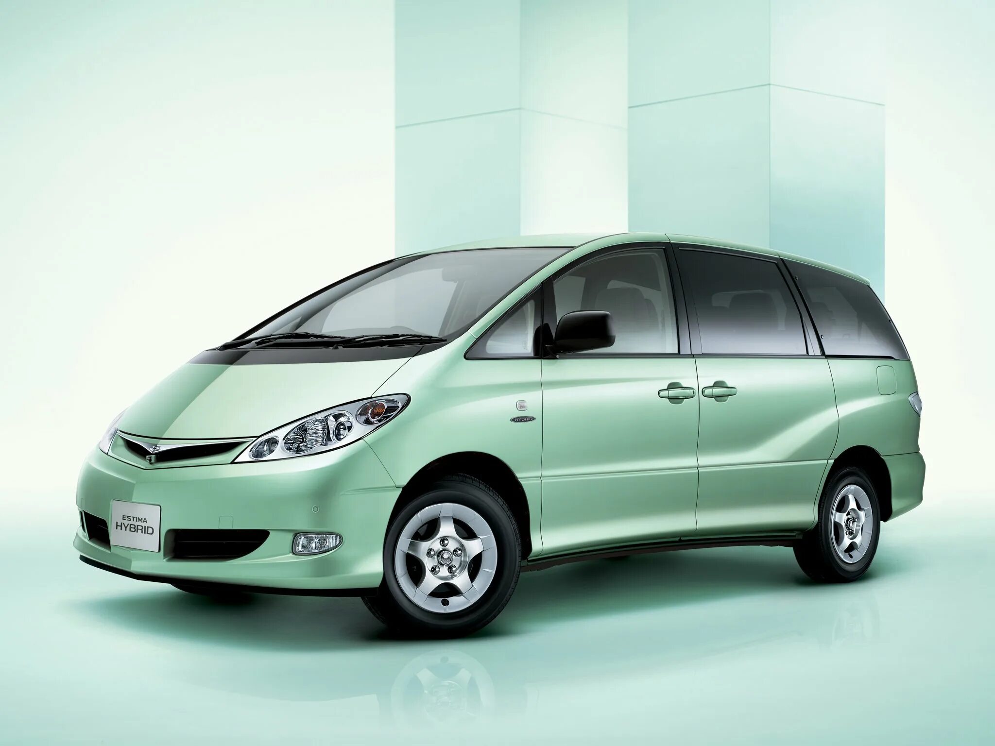 Гибрид 2006. Тойота Эстима гибрид 2006. Toyota Estima Hybrid 2006. Estima машина Тойота гибрид. Минивэн Тойота Эстима 2006.