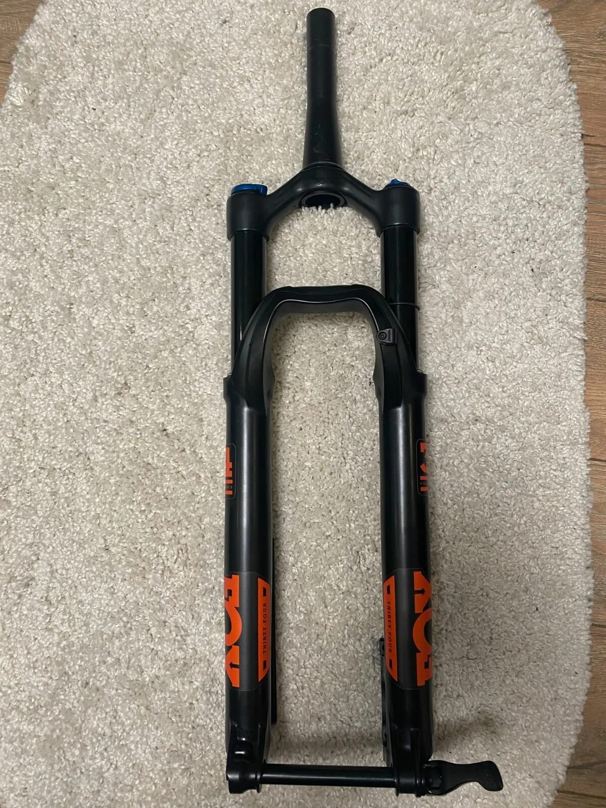 Suntour 29" sf20-xcm-pm-ds-rl 29 ts. Вилка boost. Хромолевая вилка 29. Вилка 29 колесо. Вилка 29 колесо.