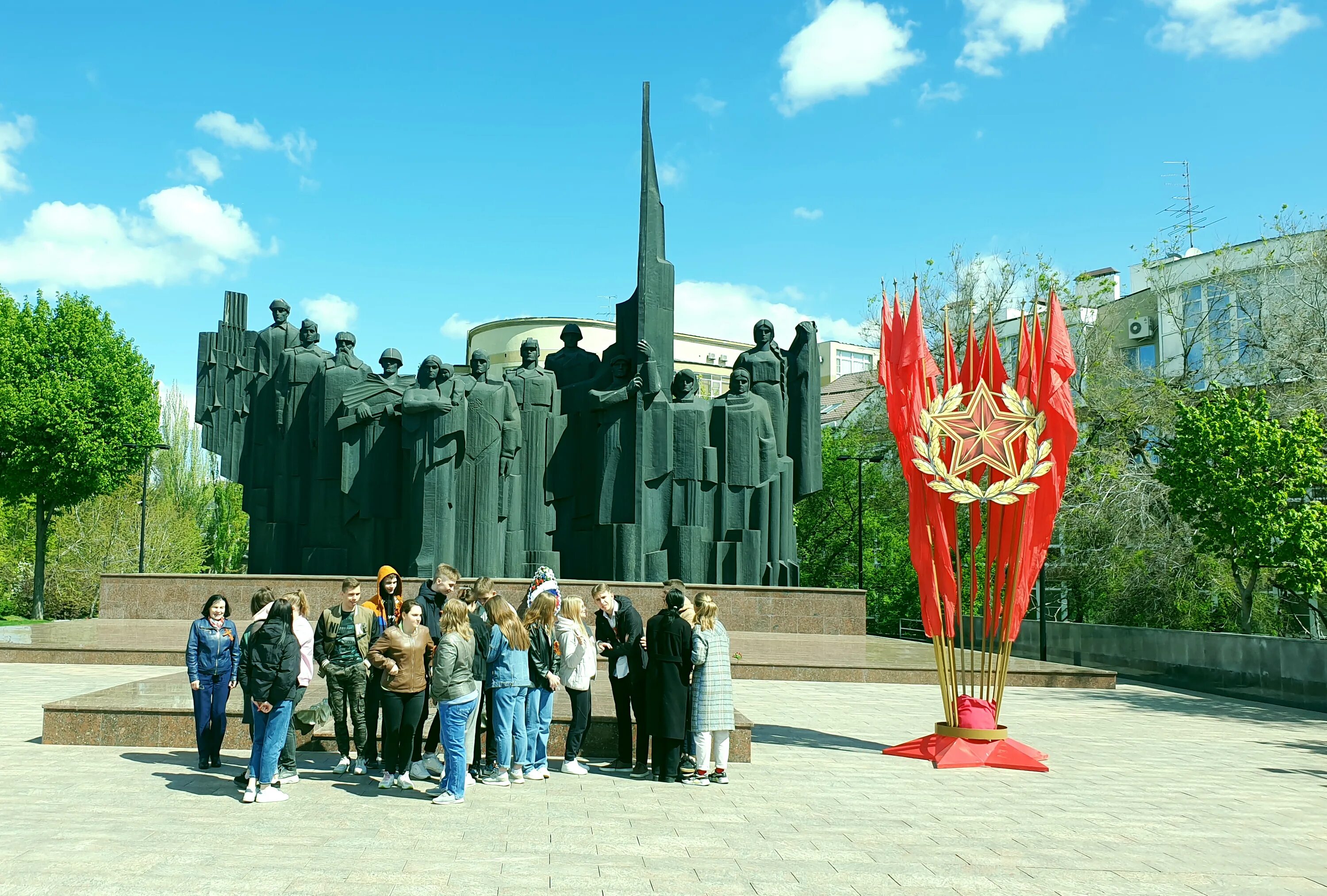 Памятник на площади победы воронеж. Памятник пушкину в воронеже фото. Памятник десанта воронеж. Плехановская в г. Памятник неизвестному солдату воронеж.