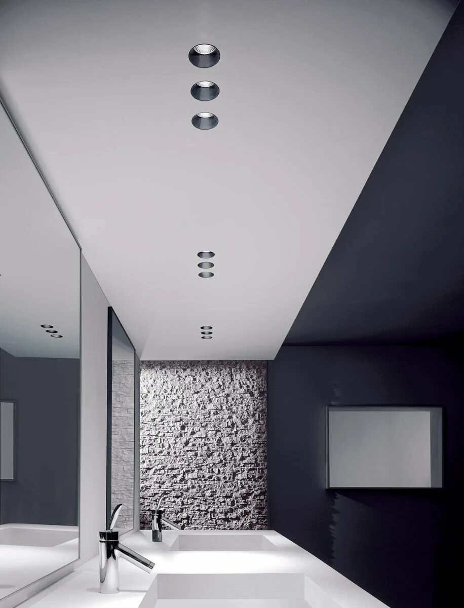 Спот lucide 09119/06/30 xirax. Черно белые точечные светильники. Черно белые точечные светильники. Точечный светильник maxlight crystal led 6. Черные точечные светильники в интерьере.