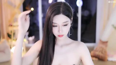 2022 最 新 藏 寶 圖 之 舞 神 一 姐"小 恩 雅"高 潮 表 情 加 強 版 切 換 VR 視 角 超 爆