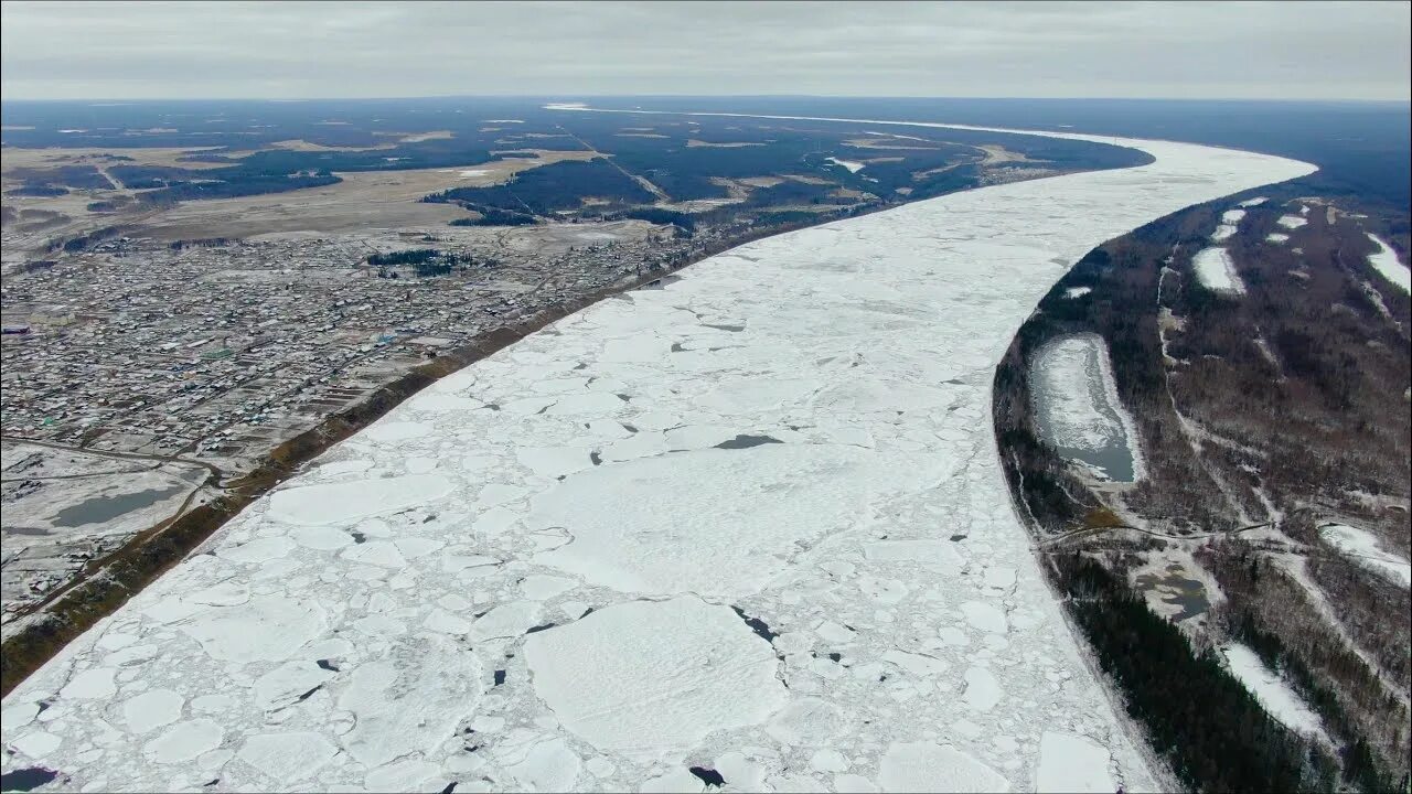 Ледоход на вилюе. Ледоход якутия. ледоход якутск. нюрба ледоход. 9 канал якутия.