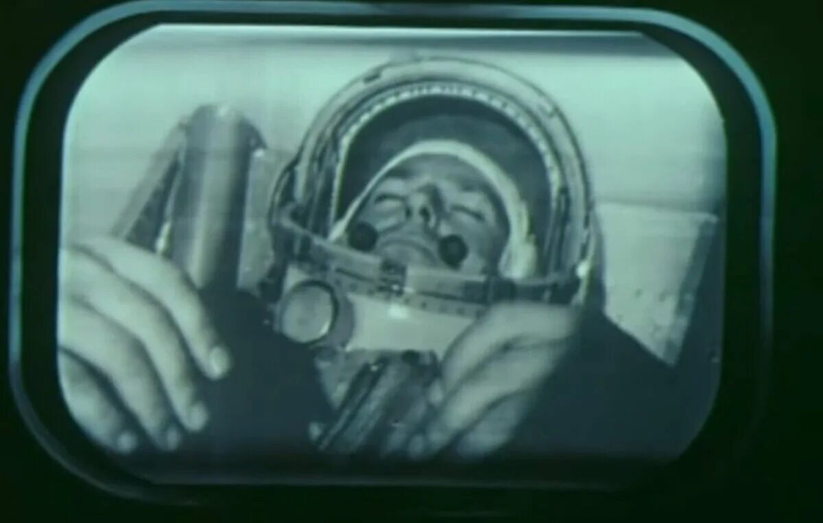 Первое существо совершившее орбитальный полет. Титов полет в космос. Восток-2 космический корабль Титов.