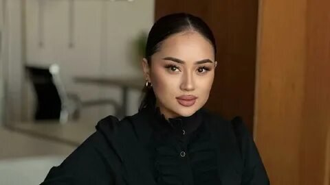 Монша камерасындағы жалаңаш әйелдер