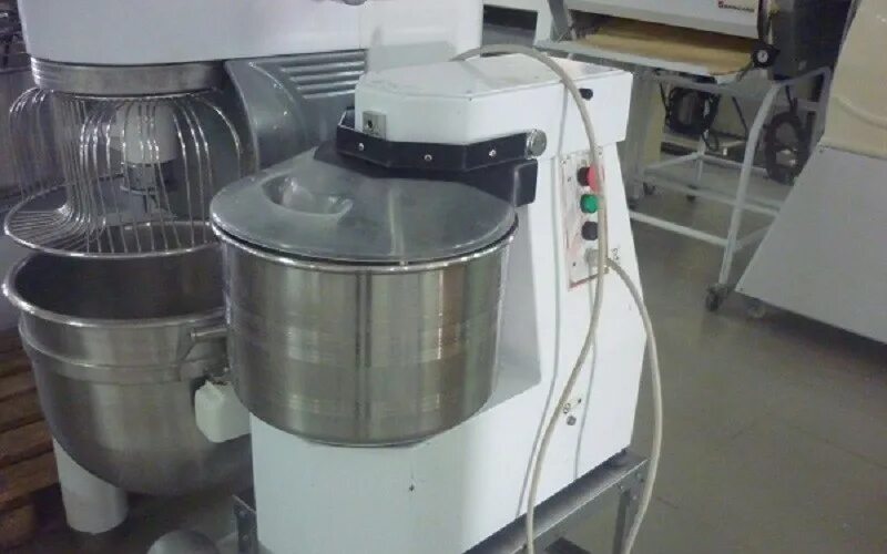 Как выбрать тестомес. Тестомес avancini sp 20/e. тестомес wlbake sp44 a2v. тестомес avancini sp25/e 2v. fx/601-t-2 тестомес.