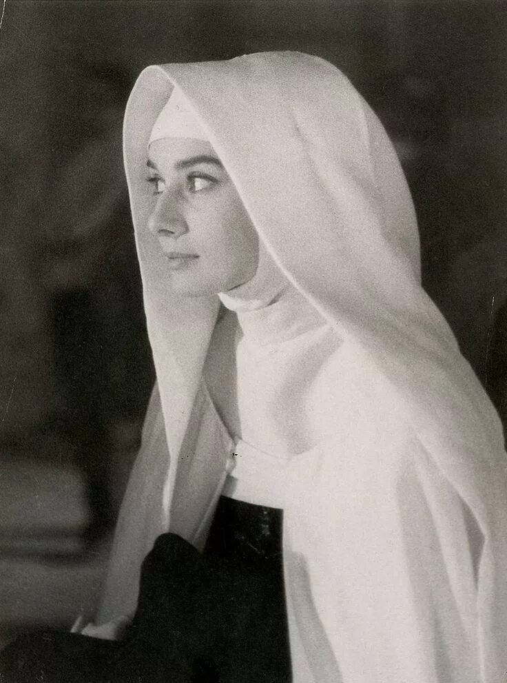 Retro nuns