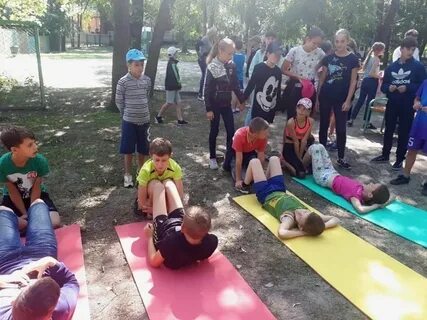 Из 100 ребят отправляющихся в детский оздоровительный
