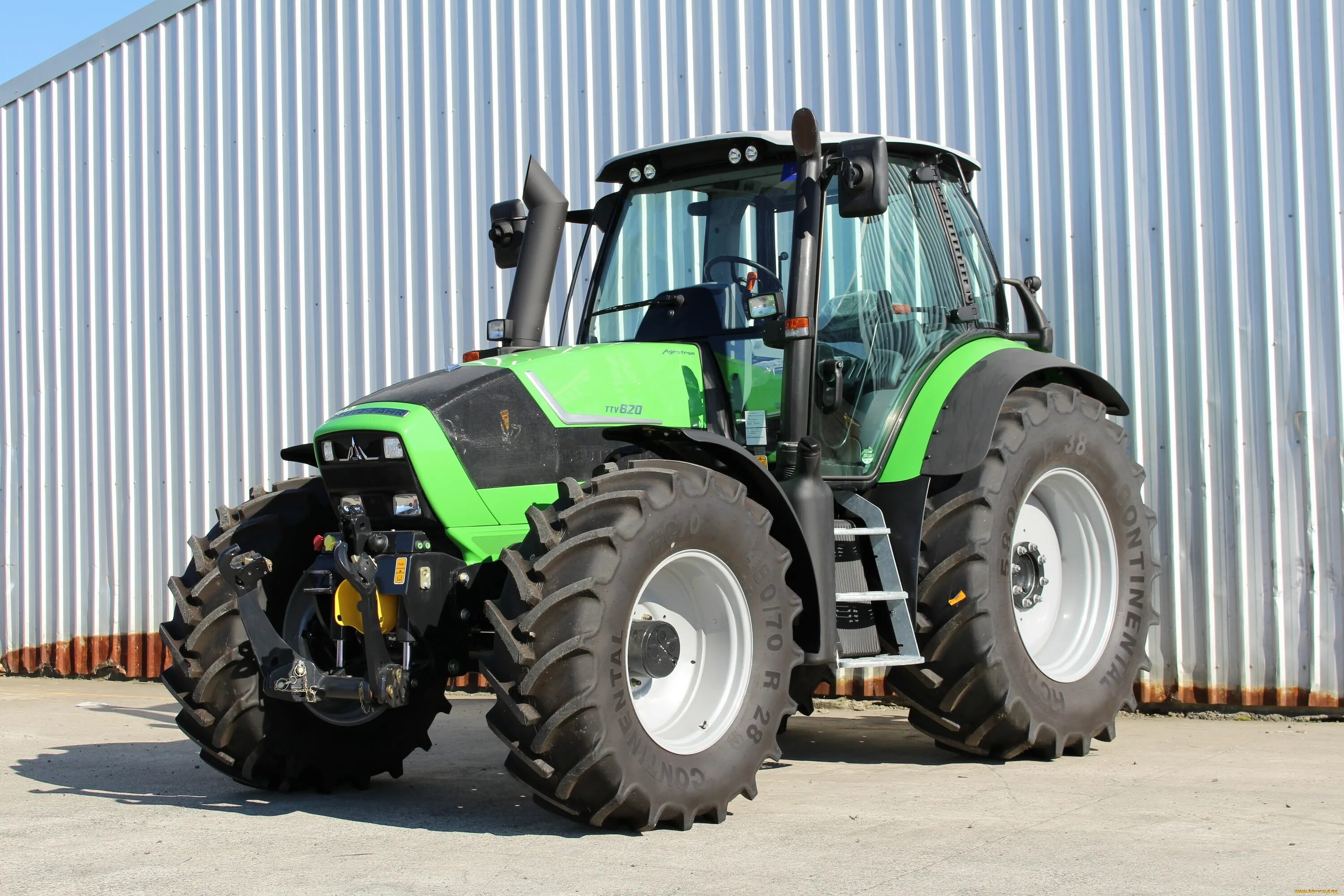 Deutz Fahr техника. Трактор Агротрон-265. Трактор «Agrotron 120». Дойц 265. Тракторные оборудование