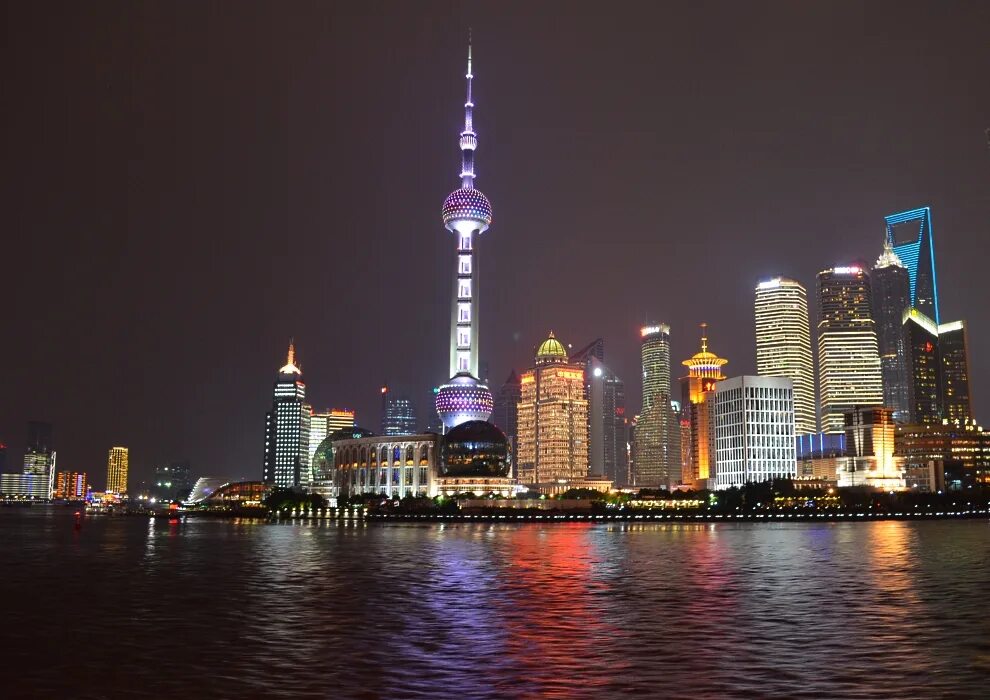 Шанхай оренбург. Маяк Оренбург Шанхай. Шанхай 2023 город. Шанхай 2023 набережная.