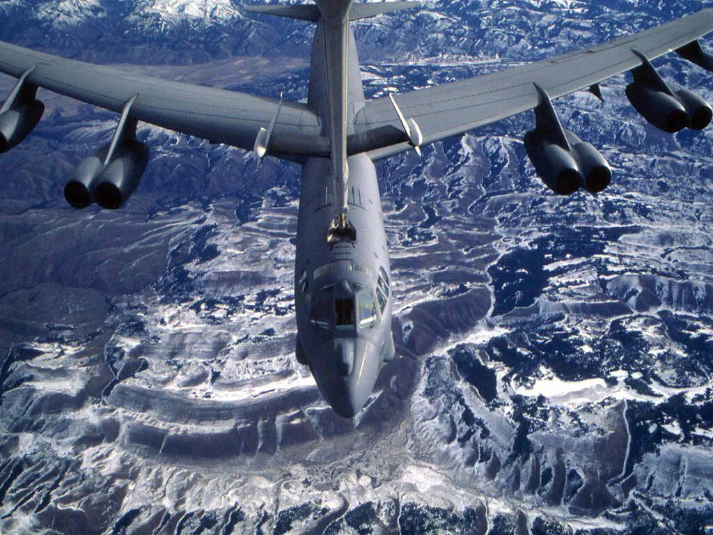 52 a b 2. Boeing b-52 Stratofortress. B-52h Stratofortress ВВС США. Стратегический бомбардировщик b-52h Stratofortress ВВС США. Boeing b-52 Stratofortress фото.