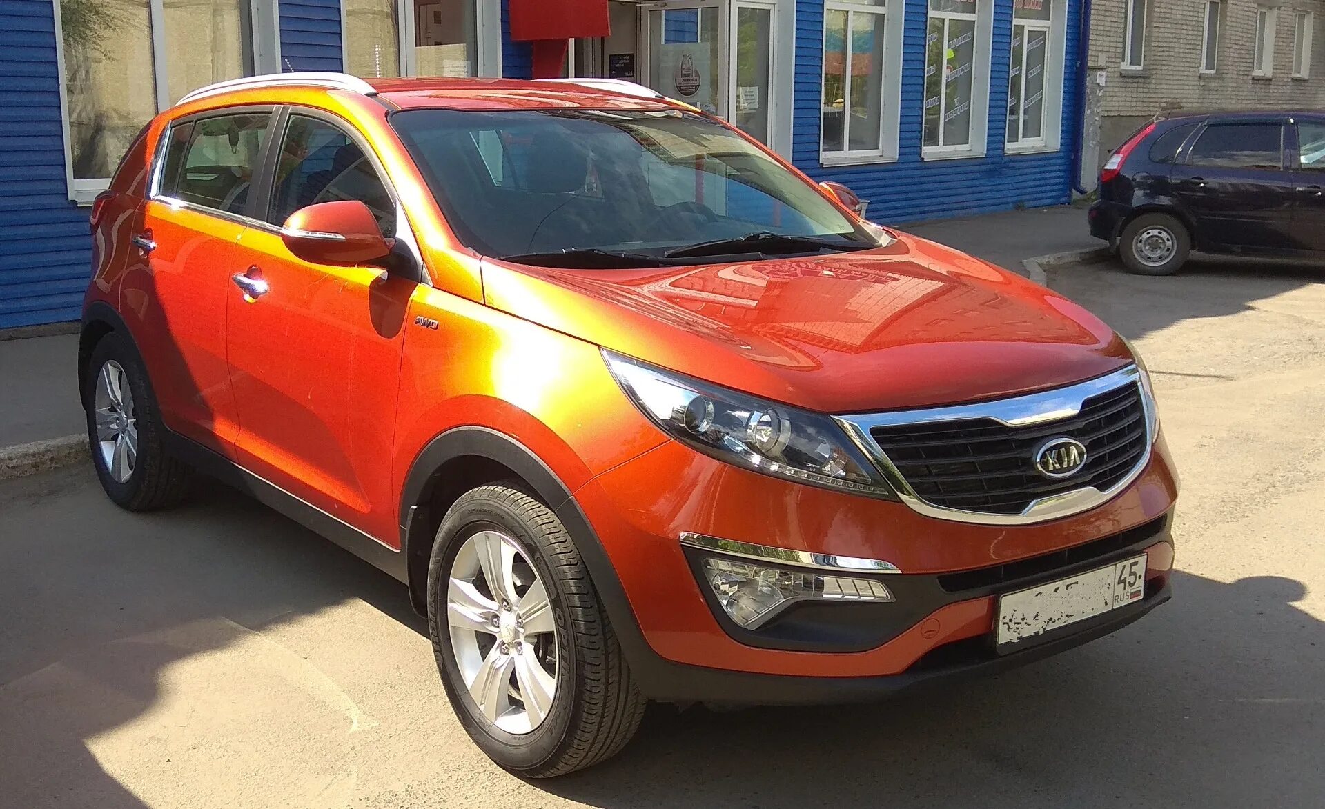 Kia Sportage рыжая. Киа Спортейдж 2015 рыжий. Кия Спортейдж 3 рыжая. Киа Спортейдж терракот. Купить киа в кургане