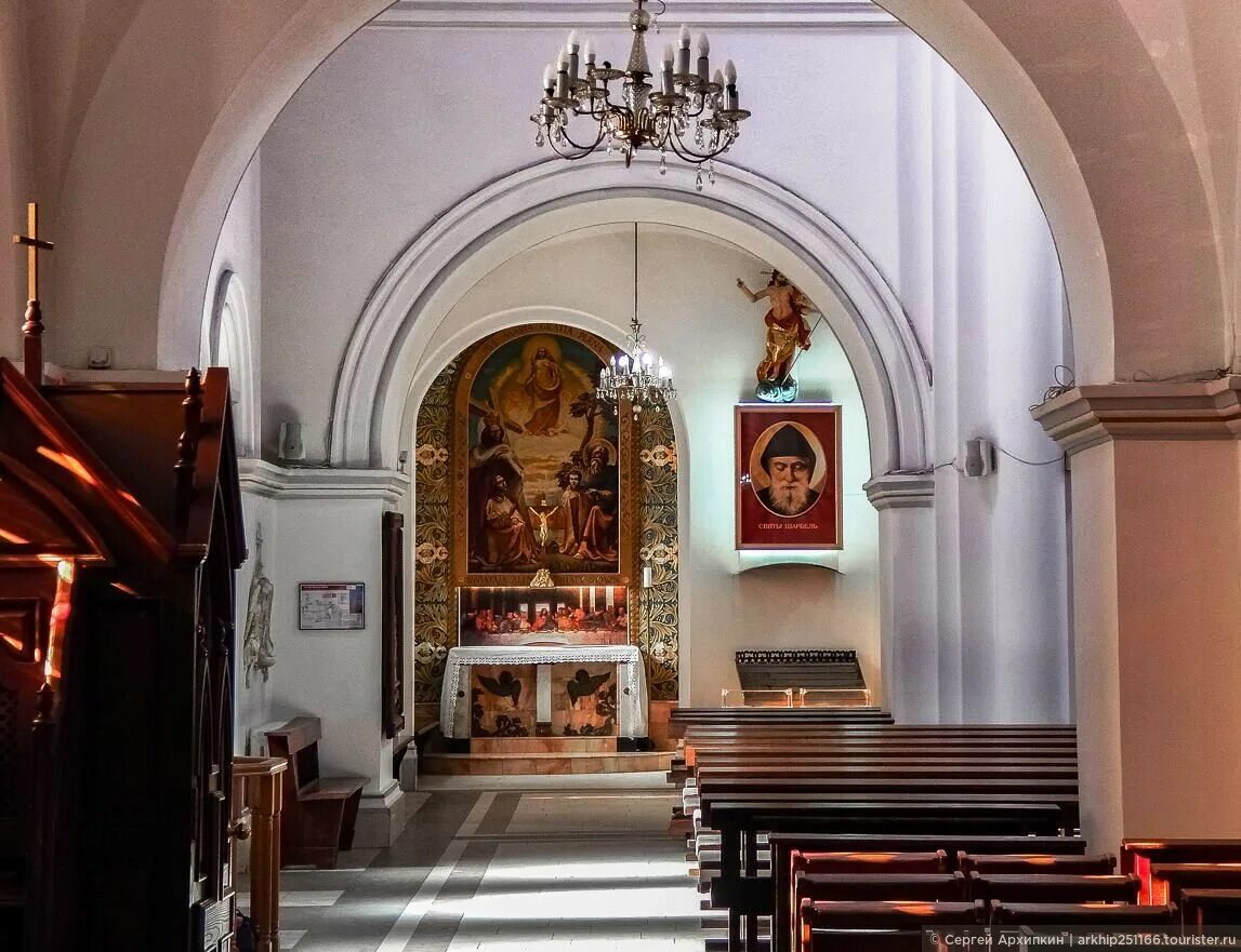 Костел святой елены в минске внутри. Кошкин дом костел святого симеона и святой елены в белоруссии. Костёл святого симеона и святой елены (минск). Костел елены. Минск костел симеона и елены внутри.