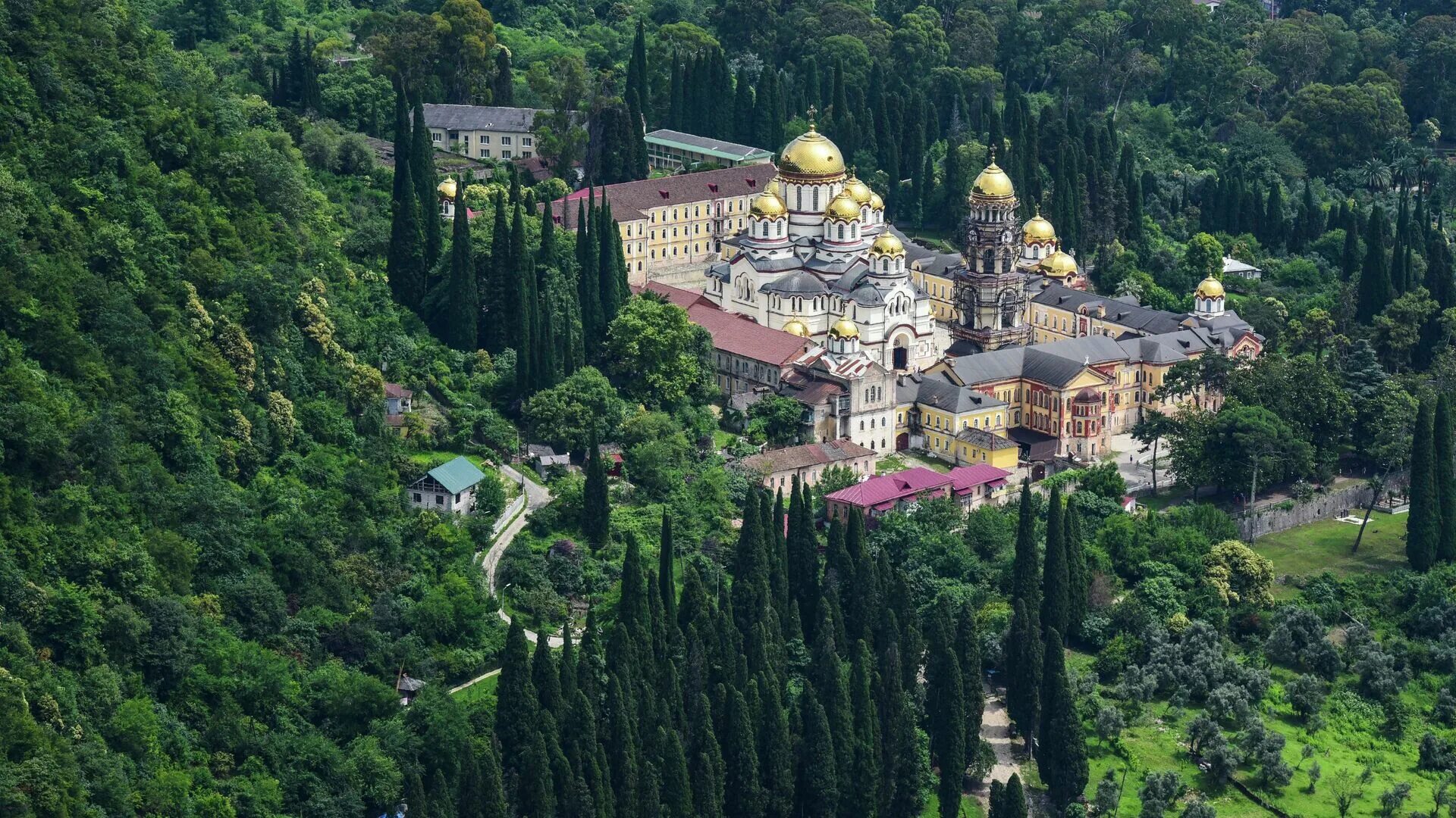 Новый афон находится. Афон Абхазия монастырь. Новоафонский монастырь Абхазия. Новый Афон 2022.