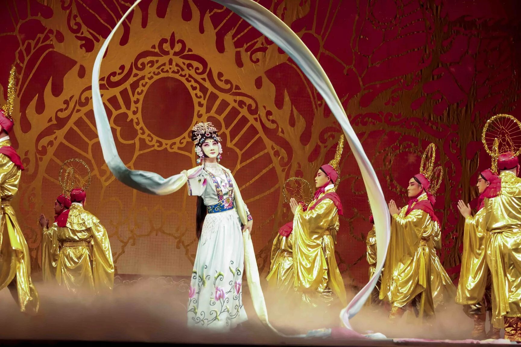 китайская народная опера. пекинская опера цзинцзюй. китай пекинская опера. китайская опера куньцюй. шаосинская опера.