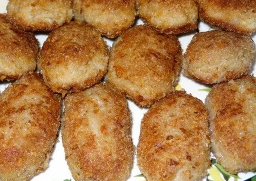 Котлеты как в столовой на сковороде. Котлеты столовские. котлеты столовские советские. школьные котлеты. куриные котлеты в школе.