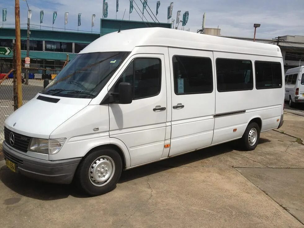 Мерседес спринтер 2000 года. Мерседес Спринтер 2000г. Mercedes Benz Sprinter 2000. Mercedes-Benz Sprinter Классик 2000 года.