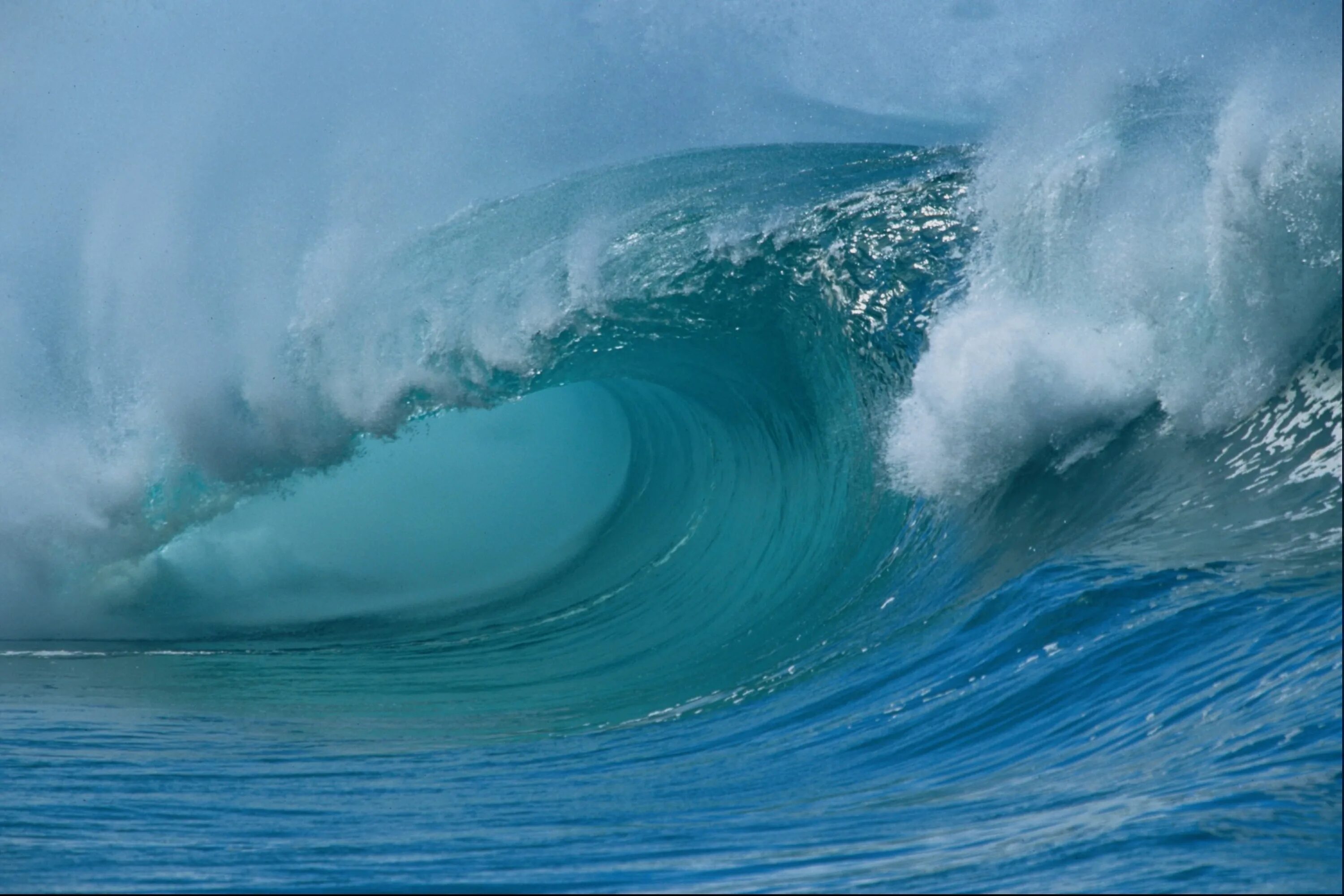 Вода океанов и морей составляет. Волна Ишигаки 1971. Тихий океан волны ЦУНАМИ. Море, волны. ЦУНАМИ В море.