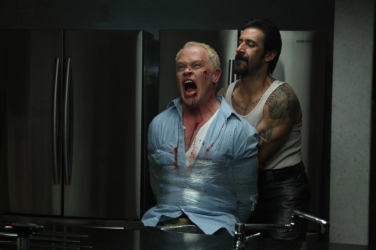 боевики 2022. святым тут не место 2021. святым тут не место 2022. святым здесь не место 2022. рон перлман 2022.