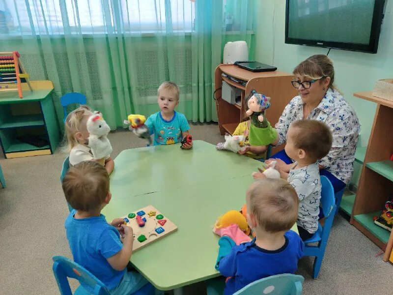 Детсад светлана рф. Младший воспитатель рыбинск. Помощник воспитателя. Младший воспитатель рыбинск. Садик светлана раменки.