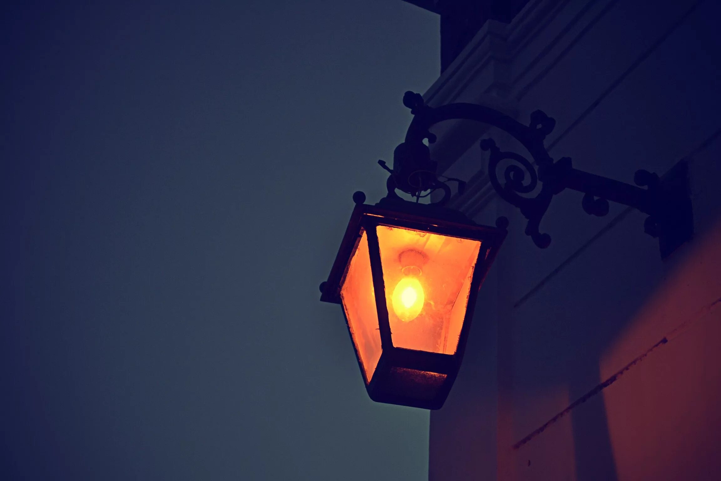 Ночные фонари купить. Уличный фонарь. Уличный фонарь ночью. Ночные фонари. Старинный фонарь.