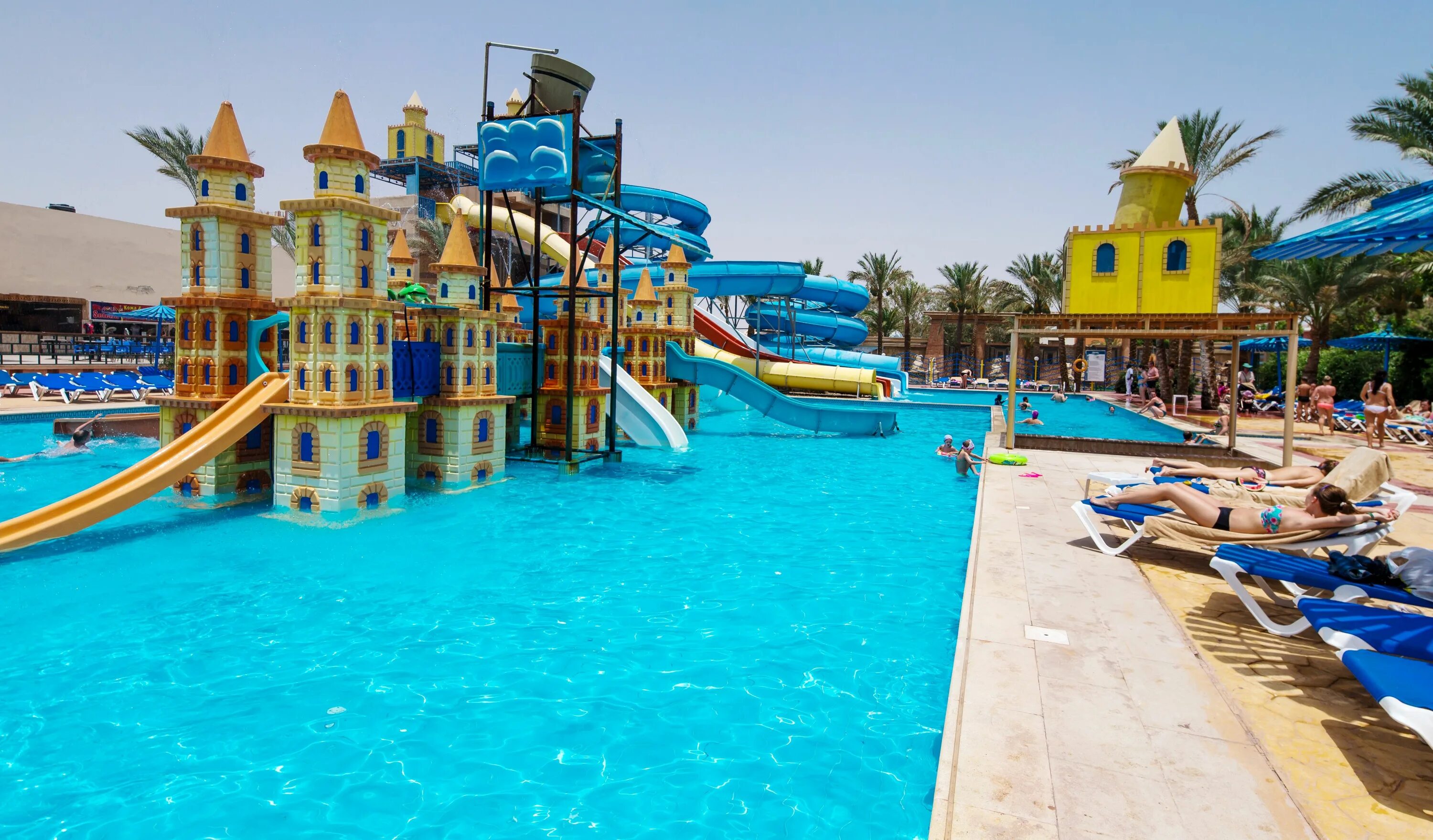 Взр реб. Египет Хургада отель Mirage Bay Resort Aqua Park 4. Mirage Bay Resort & Aquapark (ex. Lillyland) 4*. Лилиленд Египет Хургада. Mirage Bay Resort & Aqua Park (ex. Lillyland Beach Club) 4 **** (Хургада).