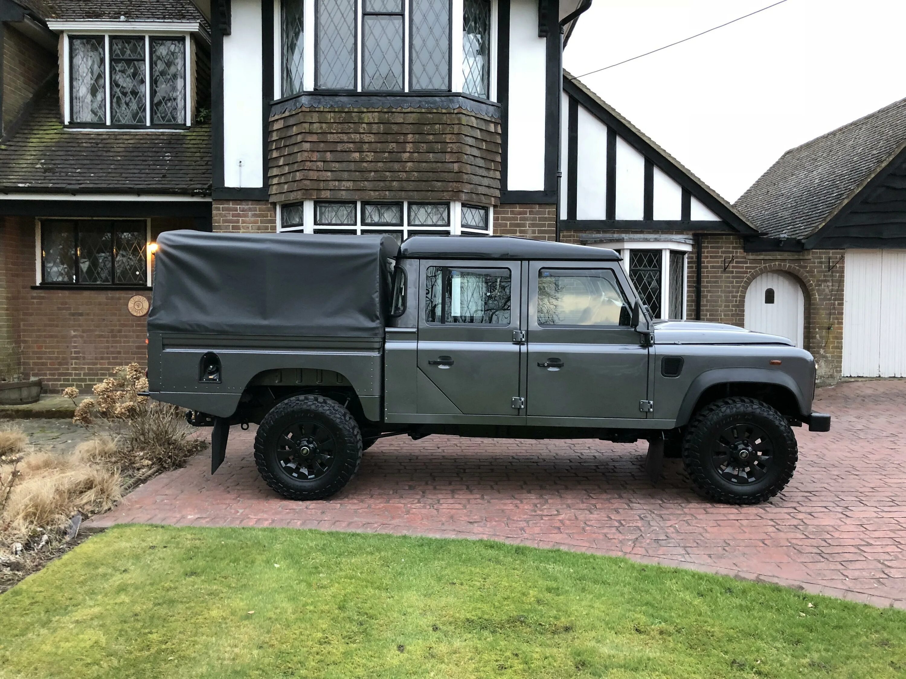 Дефендер 130. Defender Pickup 130. Рендж Ровер Дефендер 130. Ленд Ровер Дефендер 110.