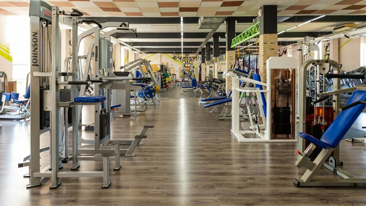 Зал дорфит на кантемировской. Xfit москворечье. Метро царицыно фитнес-клуб. Зал дорфит на кантемировской. Фитнес на кантемировской.