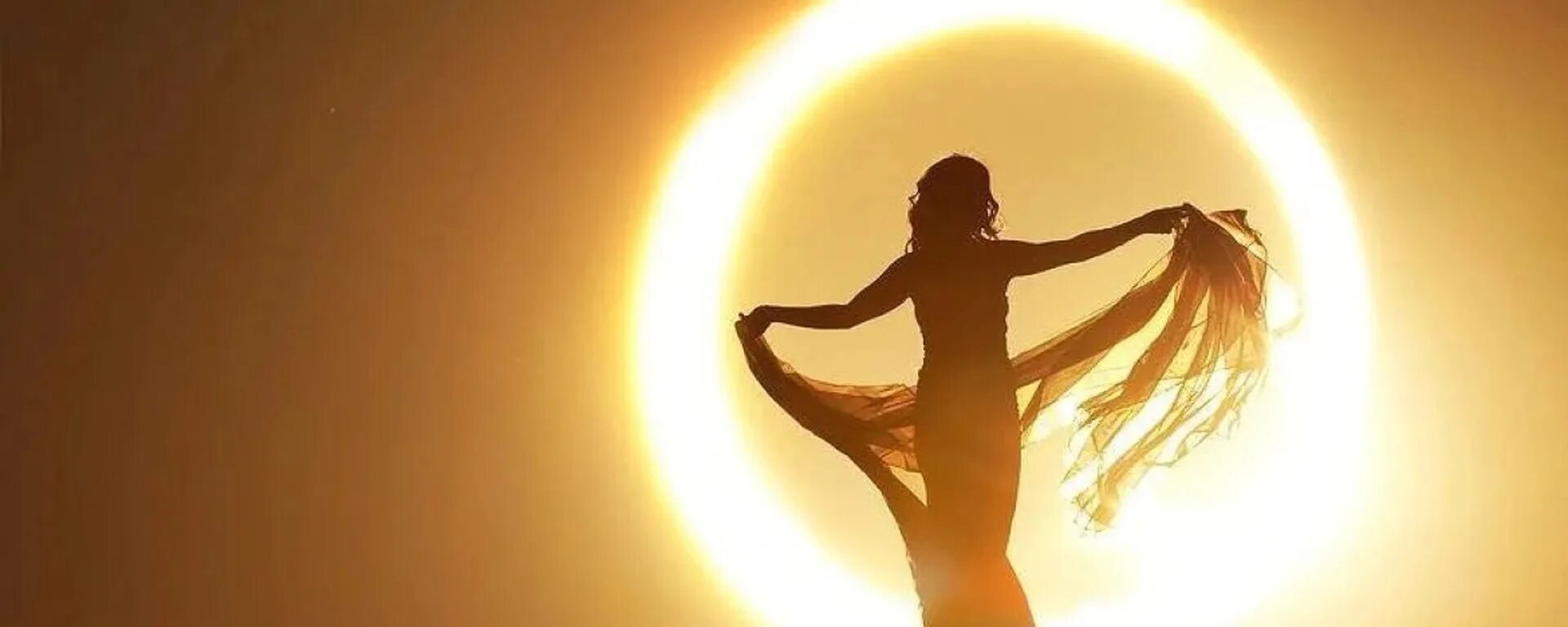 День равноденствия эзотерика. Женщина солнце. Солнечная женщина. Женская энергия. Поклонение солнцу.