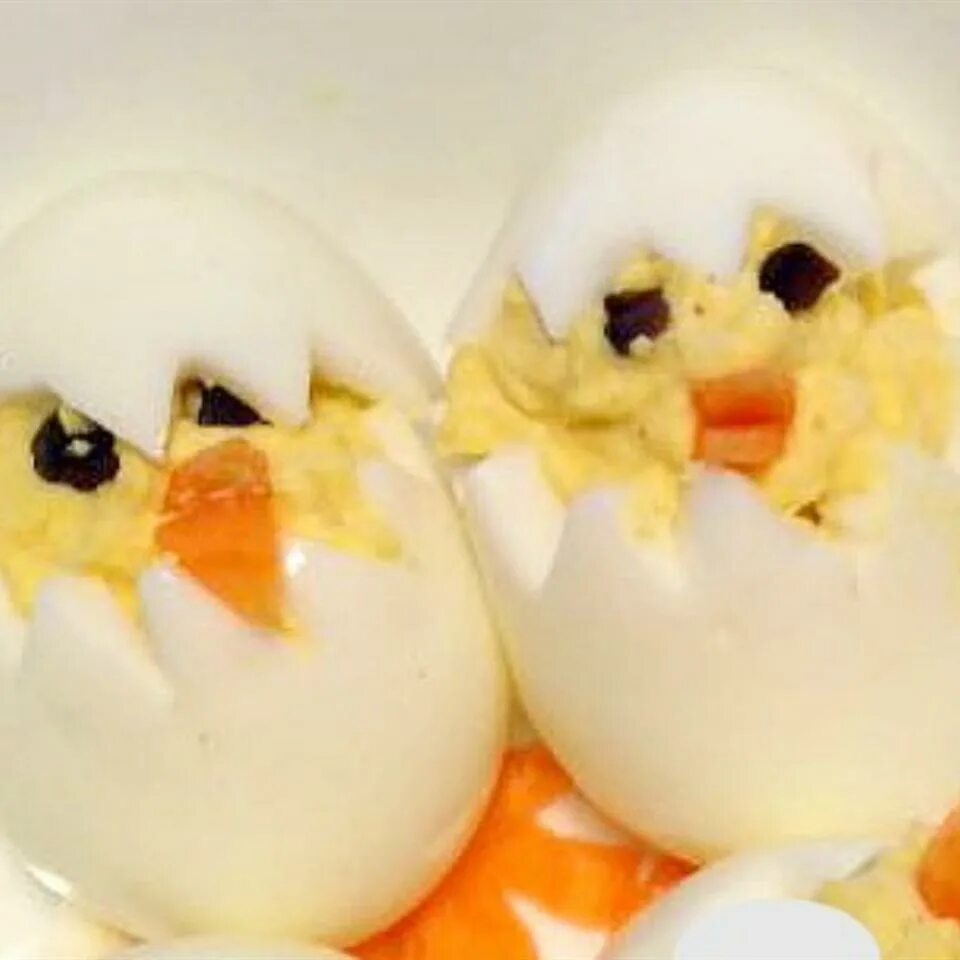 Цыплята из зефира. Цыпленок из яйца. фаршированные яйца цыплята. украшения цыплята из яиц.