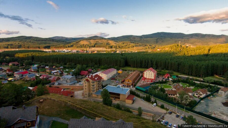 Абзаково (Белорецкий район). Село Абзаково Белорецкого района. Абзаково деревня Башкирия. Абзаково Магнитогорск летом. Абзаково летом