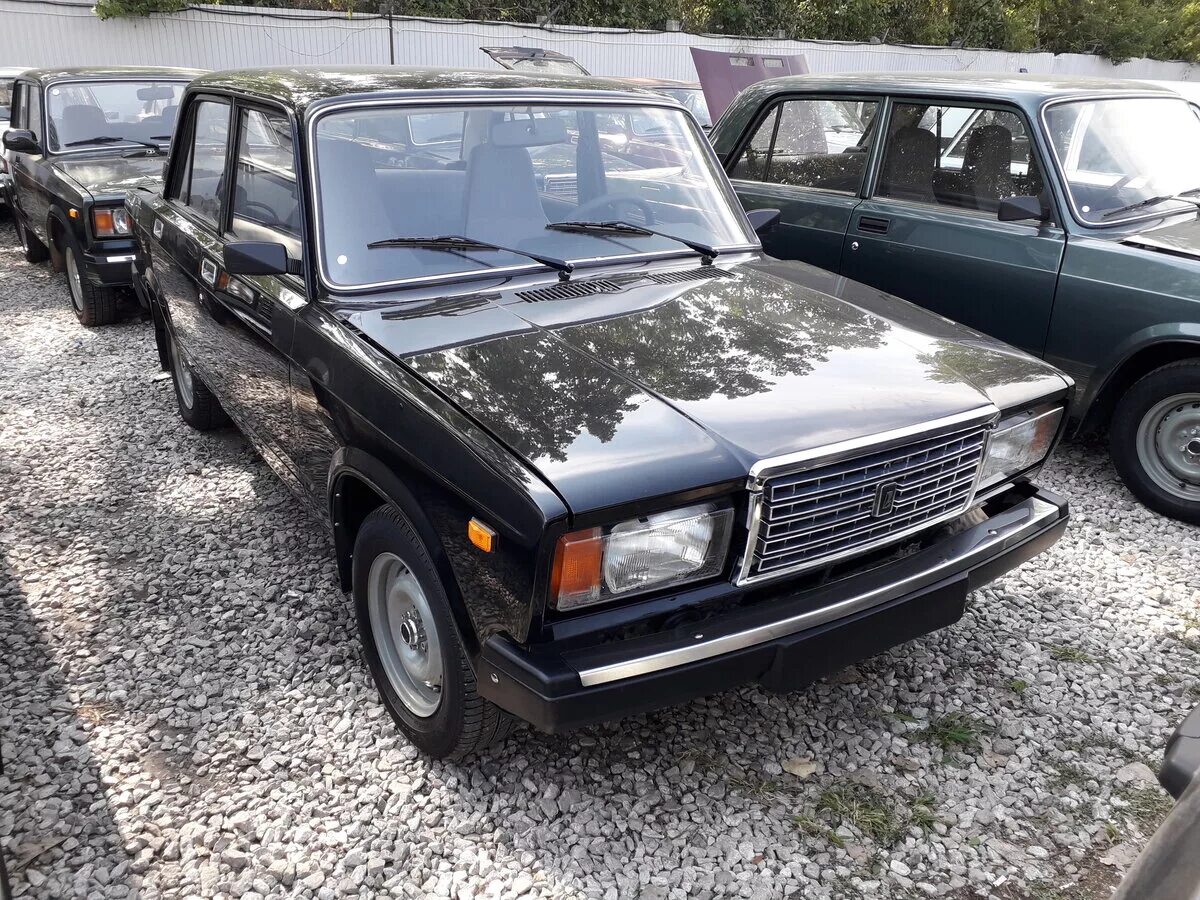 вазы новые в тольятти 2107. лада 2107 новая без пробега. ваз 2107 черная новая. вазы новые в тольятти 2107. ваз 2107 с завода.