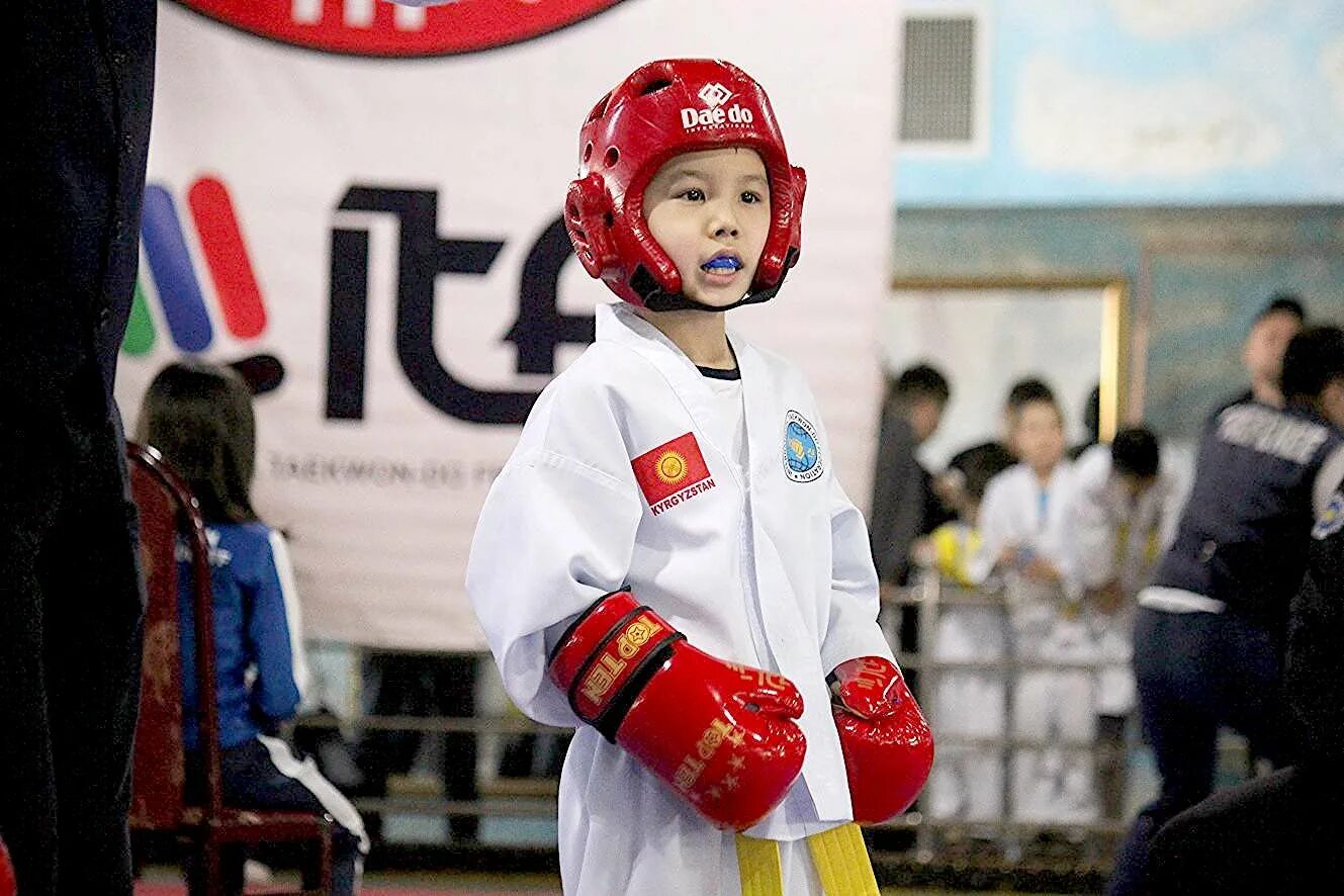 Тхэквондо дети. Таэквондо ИТФ Кыргызстан. Детский турнир по тхэквондо ИТФ. Соревнования тхэквондо ИТФ Янаул 2021 год дети.
