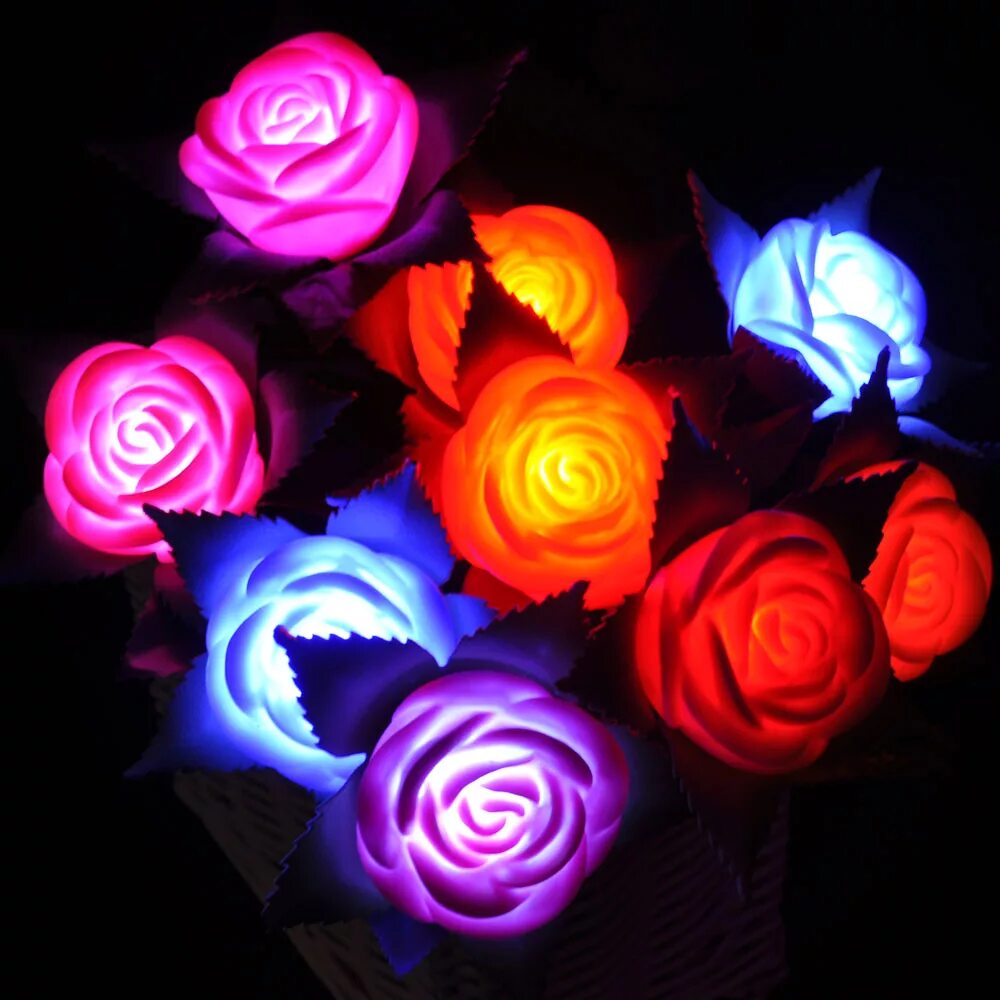 Светящиеся букеты фото. Светящиеся цветы. Светящиеся розы. Светящиеся цветы в темноте. Светящиеся розы в темноте.